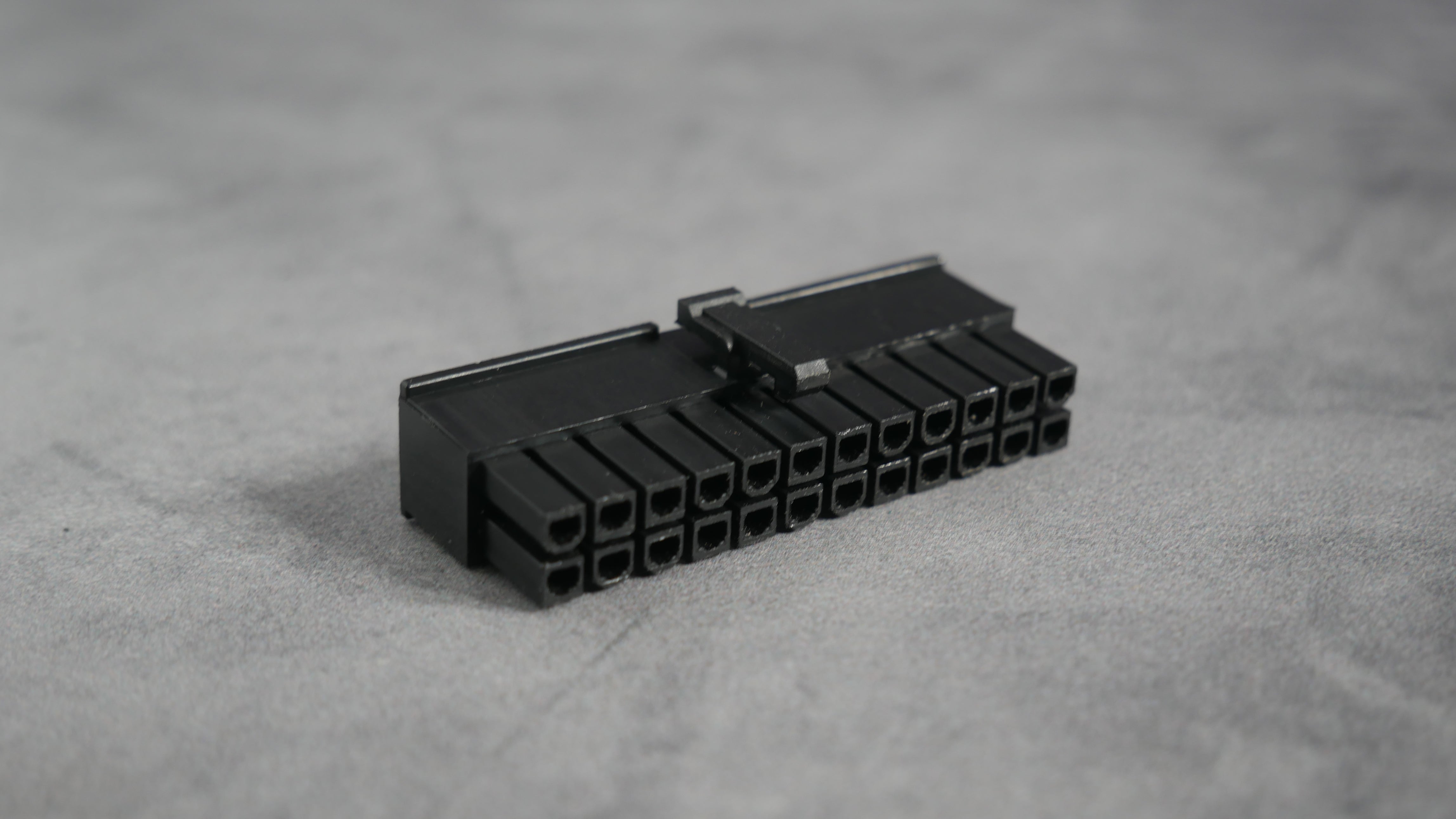 24 Pin ATX Female Connector-Black – Bespoke Baka